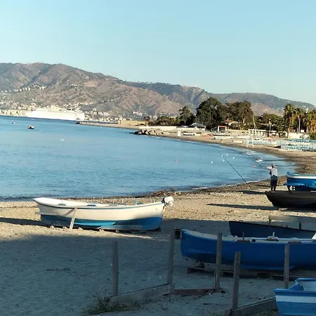 Casa Giulia, Comoda Palazzina Indipendente Nyaraló Reggio di Calabria
