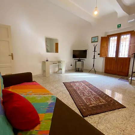 Ferienhaus Casa Giulia, Comoda Palazzina Indipendente Reggio Calabria