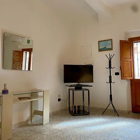 Ferienhaus Casa Giulia, Comoda Palazzina Indipendente Reggio Calabria